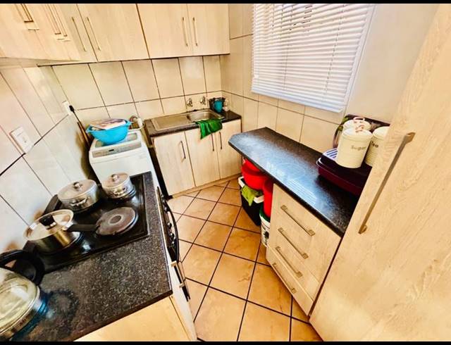 2 BEDROOM HOUSE FOR SALE IN VANDERBIJLPARK CE 3